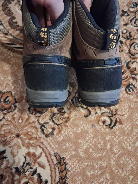 Продам оригінальні ботинки Jack Wolfskin
