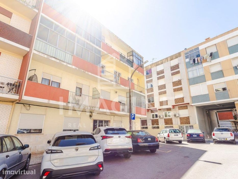 T3 Totalmente Remodelado Em Setúbal - Montalvão