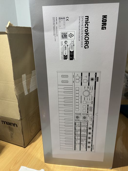 KORG microkorg synthesizer/vocoder