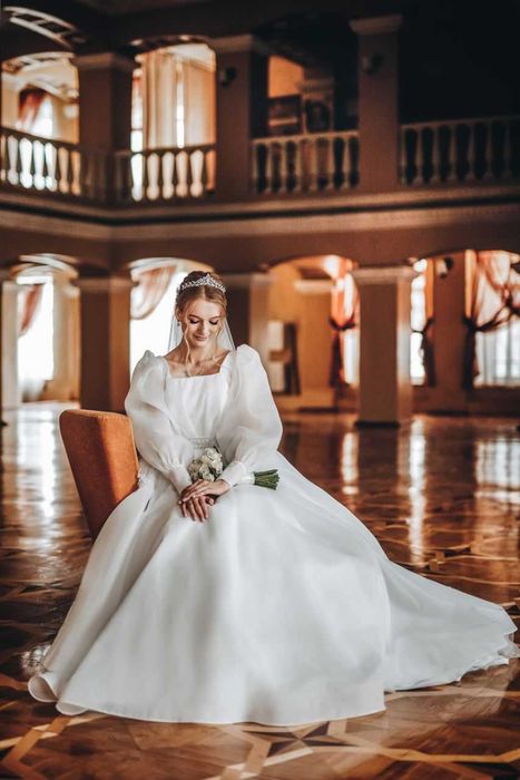 Весільна сукня в ідеальному стані