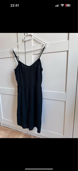 Letnia Czarna sukienka H&M na ramiączkach