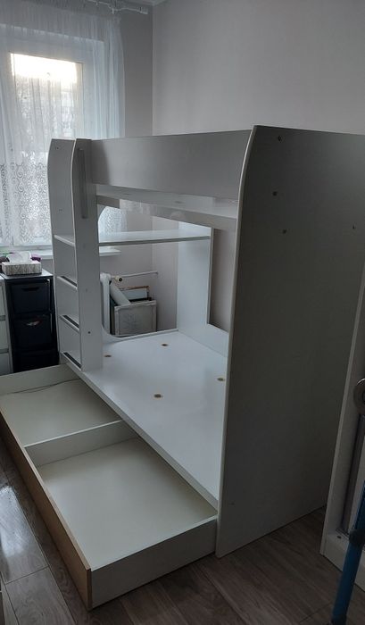 Łóżko piętrowe białe