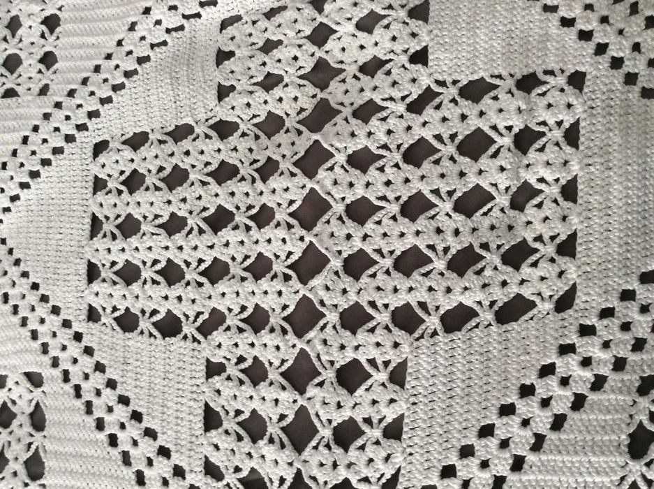 Colcha de renda vintage- Feita à mão