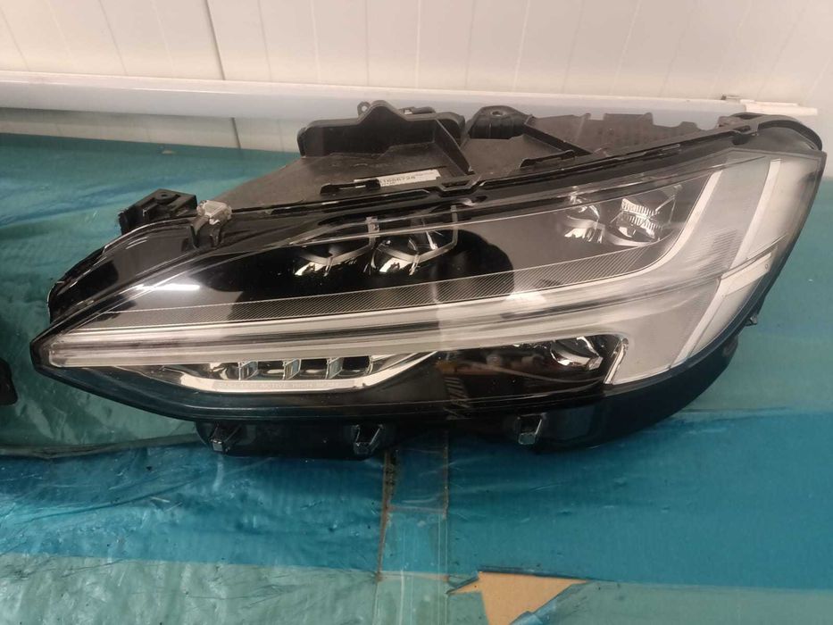 lampy full LED Volvo S/V90 polift