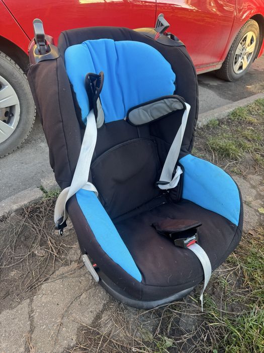 Дитяче автокрісло maxi cosi 9+ кг від 1го року