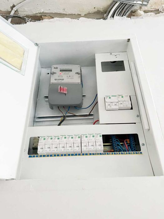 Трикімнатна з частковим ремонтом Ювілейний