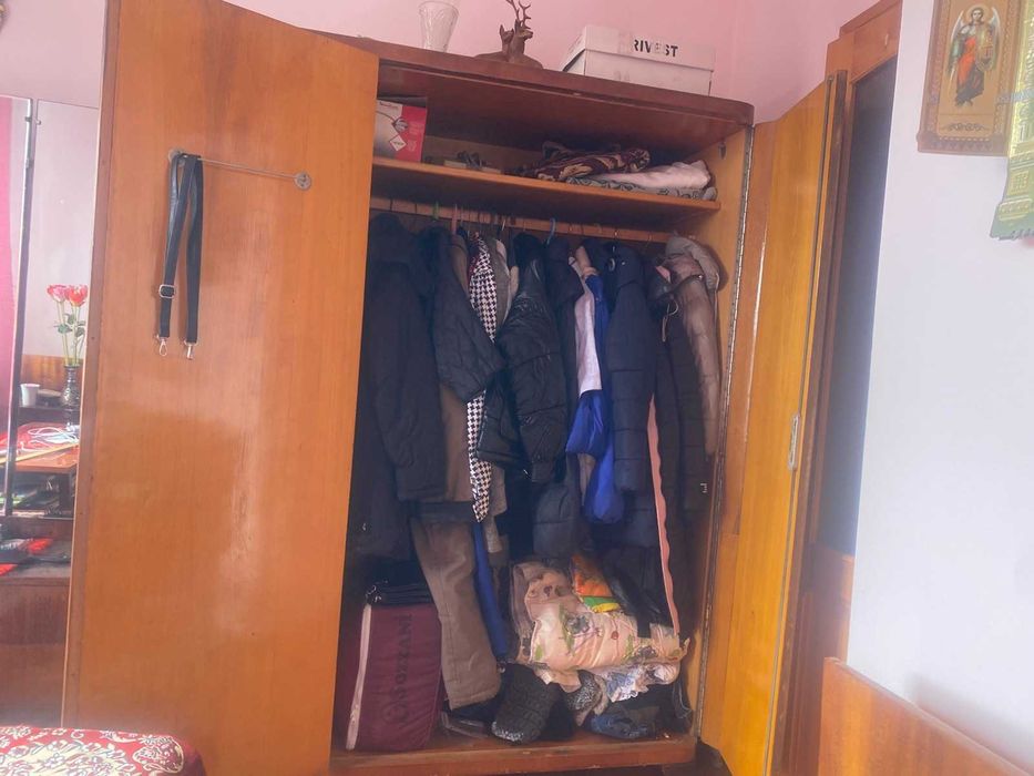 Шафа, трюмо, ліжко, тумбочки