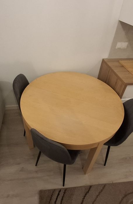 Sprzedam okrągły rozkładany stół