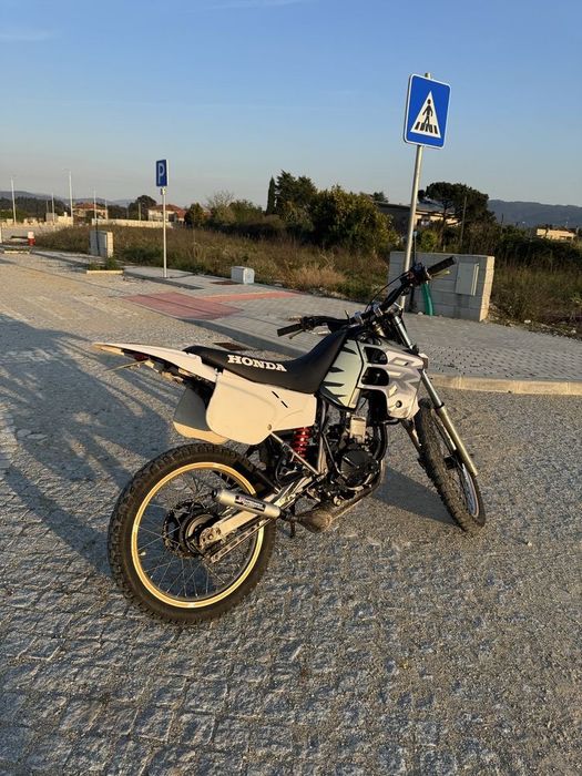 Vendo/Troco Honda CRM 50R