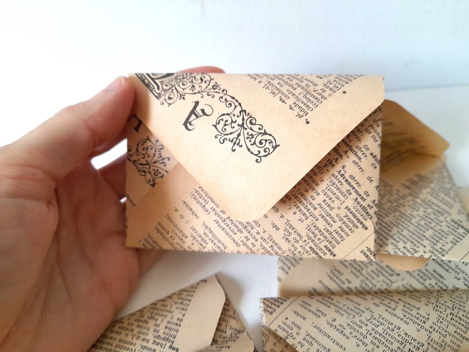 10 Envelopes Artesanais Vintage Dicionário para Cartões de 7.2 x 10cm