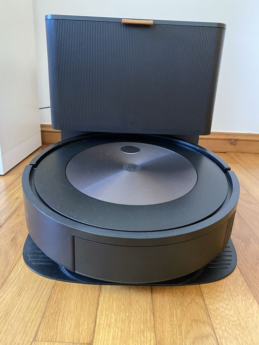 Aspirador Robô IROBOT Roomba Combo J5+ MAX (2-em-1 - Grafite).