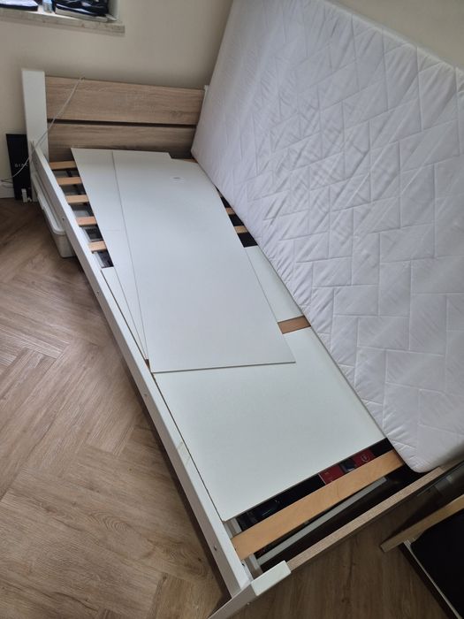 Łóżko 90x200 z materacem i szufladą