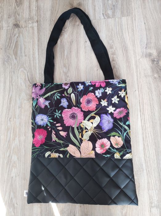 Torebka na ramię worek eko skóra pikowany kwiaty