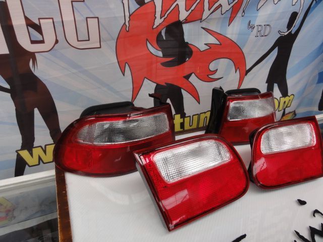 Faróis / farolins traseiros JDM look para Honda Civic 92-95 2 / 3/ 4 portas (EG, EJ, EH) red / white (vermelho e branco)