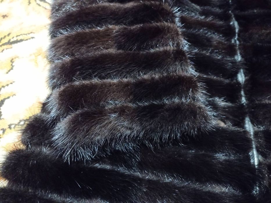 Продам шубу Норка. Розмір S (44).