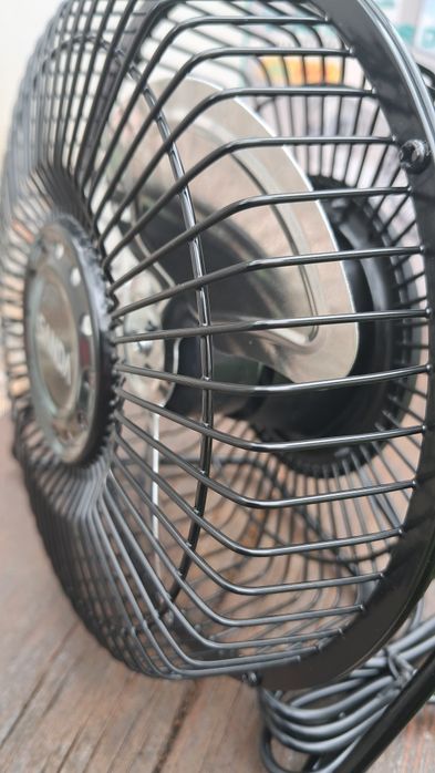 Ventilador de  mesa USB 12v ou 220v
