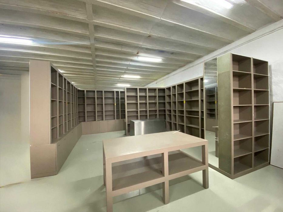 Mobiliário de Loja Premium | Feito por medida | LED integrado