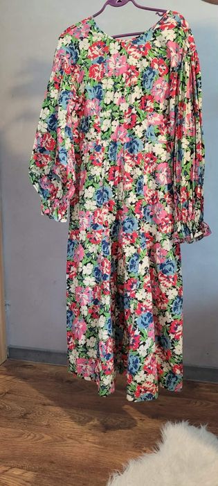 Sprzedam śliczną sukienkę