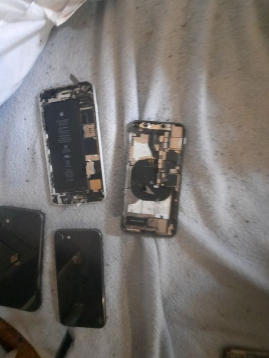 Iphome 12  e varios para pecas ou  quem queira arranjar