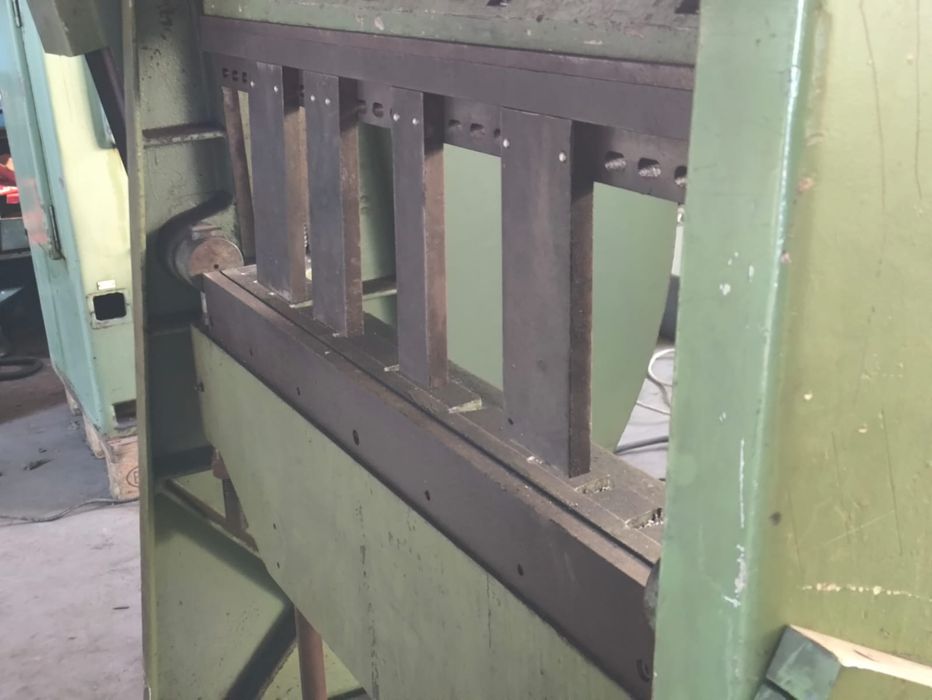 Giętarka ręczna do blach solidna