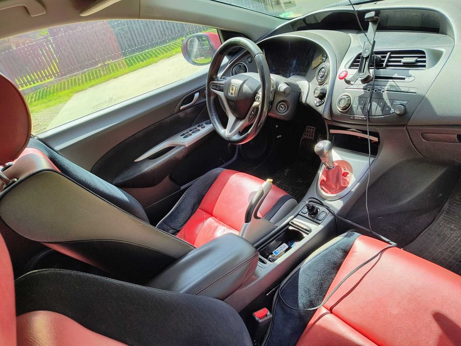 Honda civic VIII hatchback 1.8 + LPG