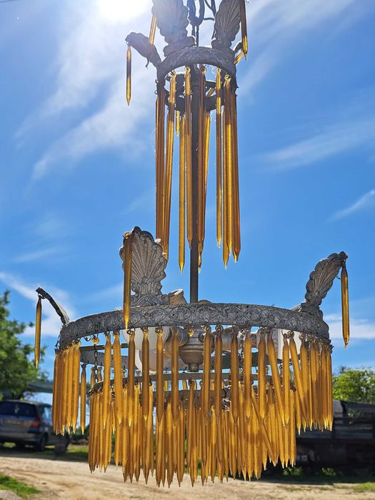 Candeeiro antigo em bom estado