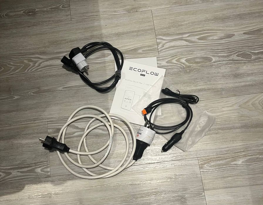 Eco flow delta max 1600 + Ecoflow 220w solar panel