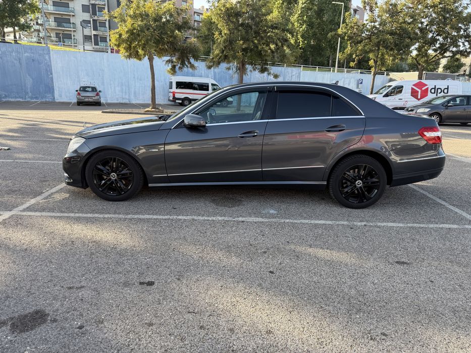 Mercedes benz E220 Avantgard Blue tec