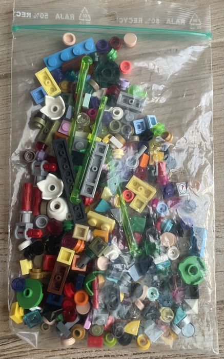 LEGO modern art + Tokyo + (peças extra de oferta)