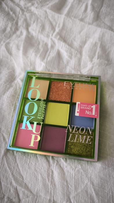 Paleta cieni do powiek Eveline Cosmetics