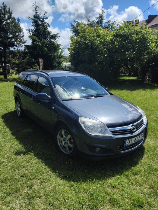Opel Astra h kombi 1.8 140 km
