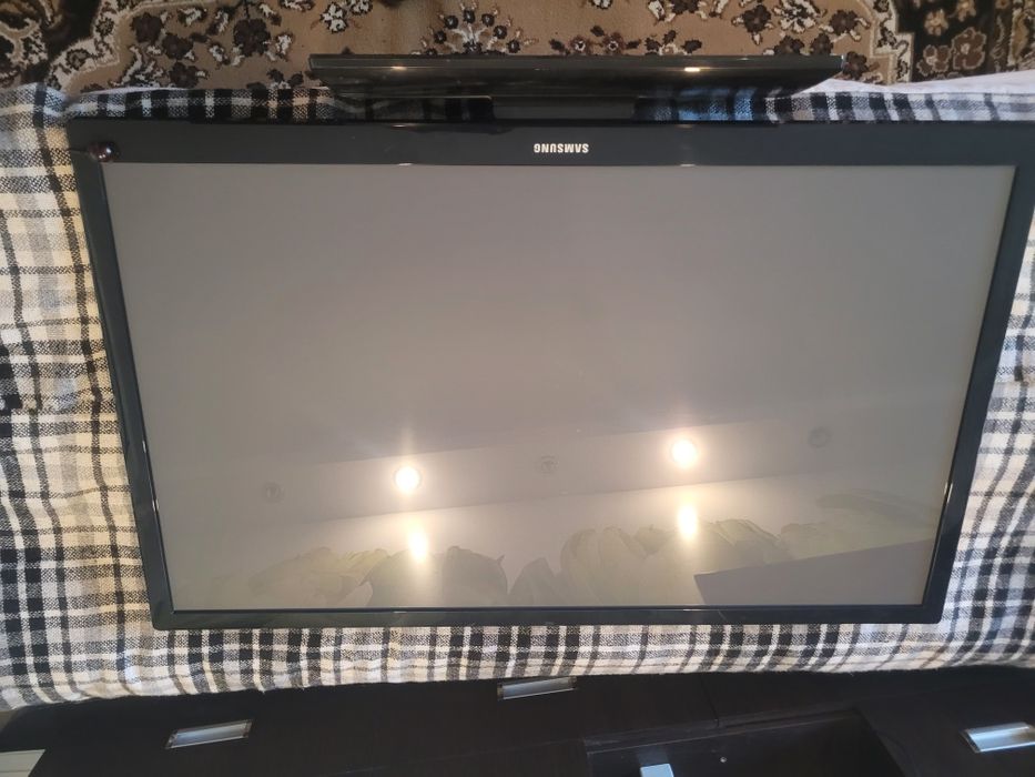 Продам плазмовий телевізор Самсунг 43