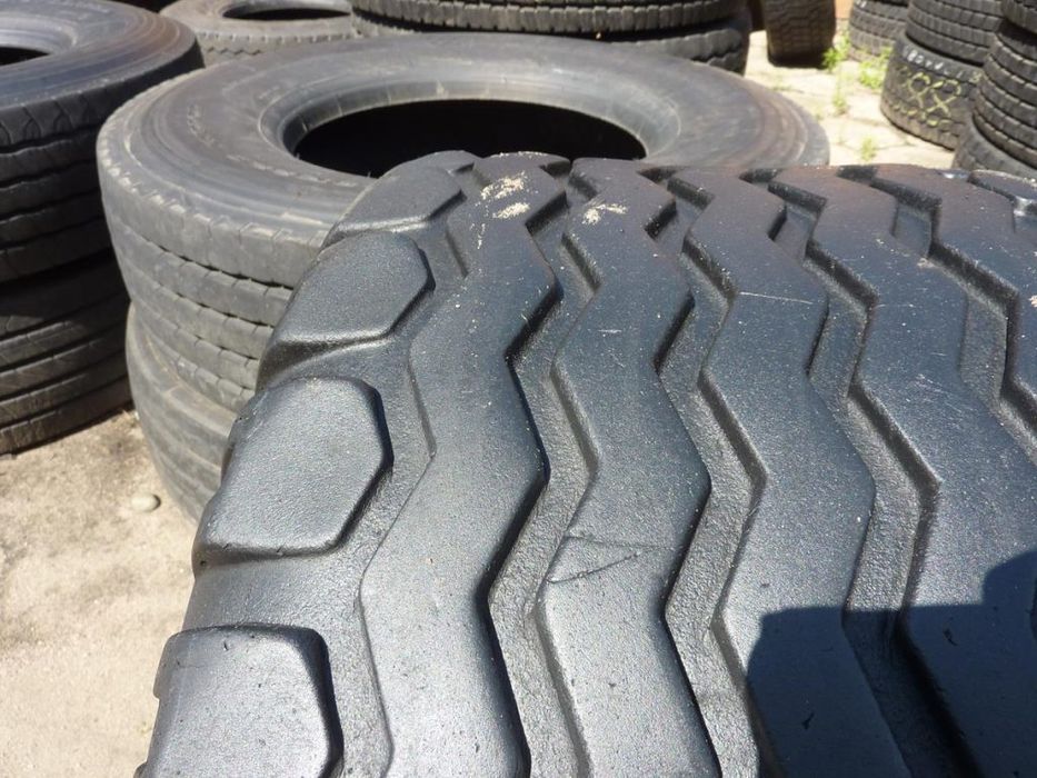 Opona używana rolnicza 15.0/55-17 ; 15.5/55R17 BKT AW705; 300zł W3497