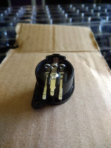 Ficha XLR Fêmea Encastrar CLIFF para audio, DMX, Socket Plug