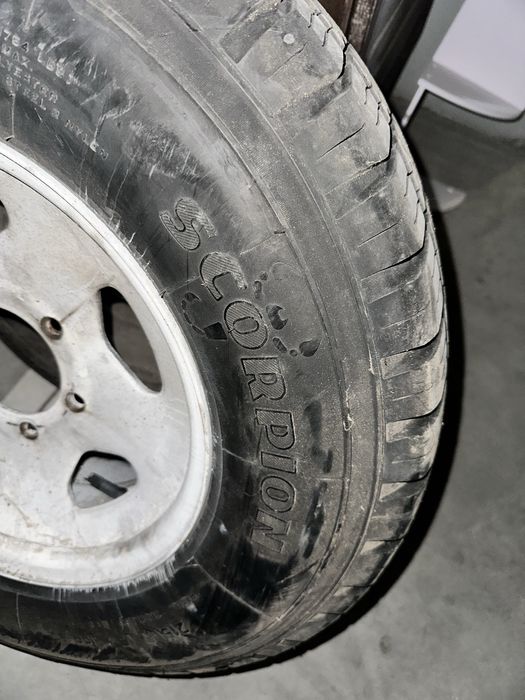 Roda jeep bom estado