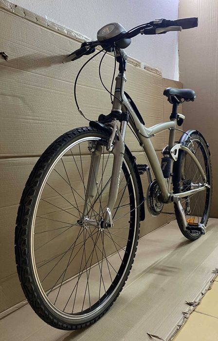 Bicicleta B'Twin Seven “Odesa” + 2 capacetes + cadeado