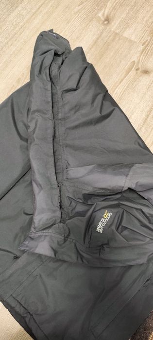Продам куртку regata