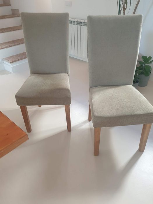 Cadeiras em tecido