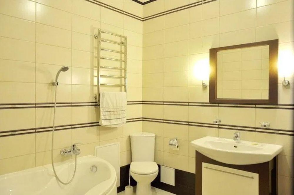 Продам 3-комн квартиру в районе Бригадная ул.