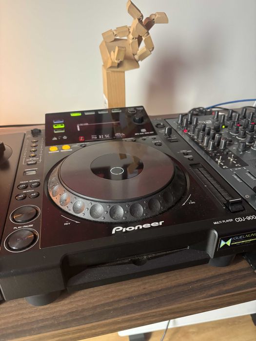 Par CDJ-900 Pioneer – Ótimo estado + Malas incluídas (DJ)