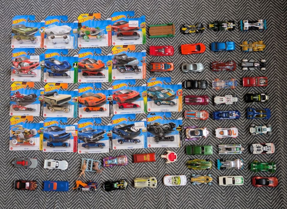 Ціна за всі поштучно не продаю хот вілс машинки hot wheels Netflix Rac