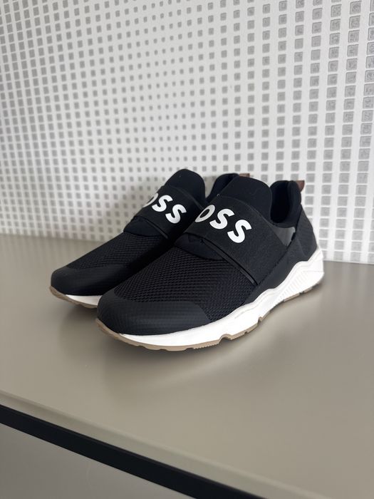 Tenis da boss novos