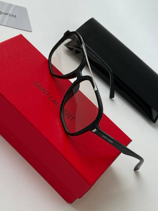 Сонцезахисні окуляри YSL тренд 2026