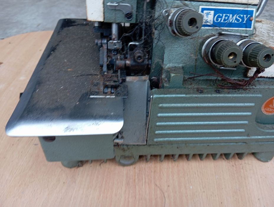 Швейное оборудование оверлок 3х ниточный