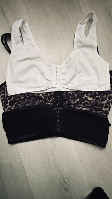 Усі 3 за 290грн Топ-бюстгальтер без паролону та пуш апк