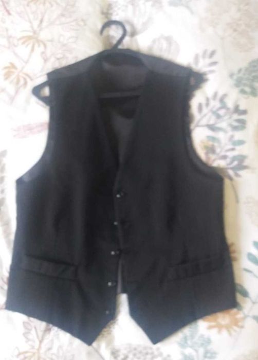Traje académico de Coimbra incompleto