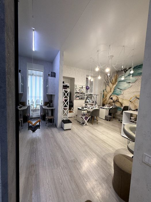 Сдам центр своя студия кушетка  и место парикмахер комфорт летом и зим