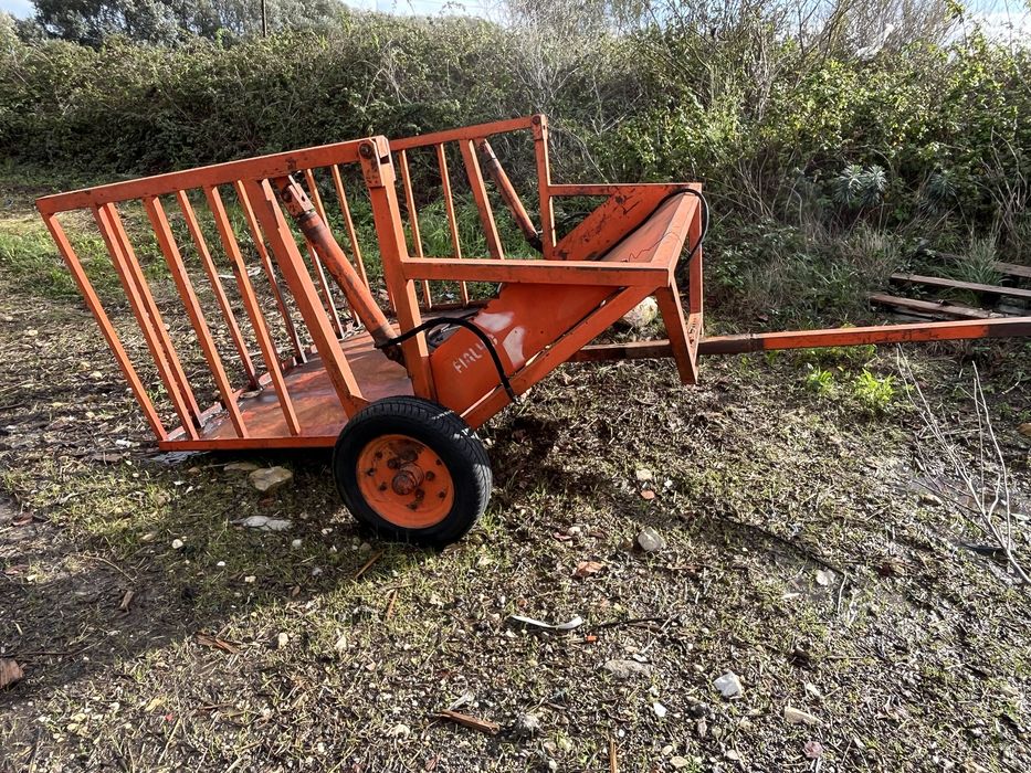 Carrinho enfardadeira