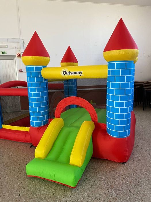 Aluguer Insuflável Castelo com Escorrega e Piscina de Bolas | Festas