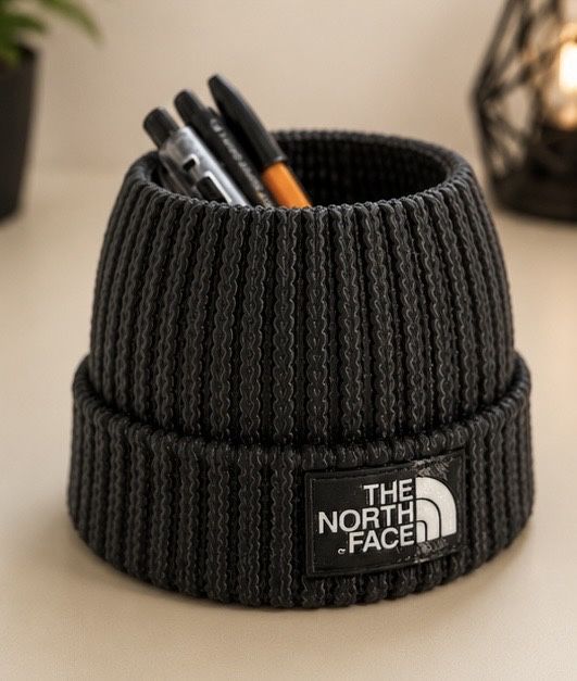 Czapka The North Face | Pojemnik na długopisy | Dekoracja Desk Setup